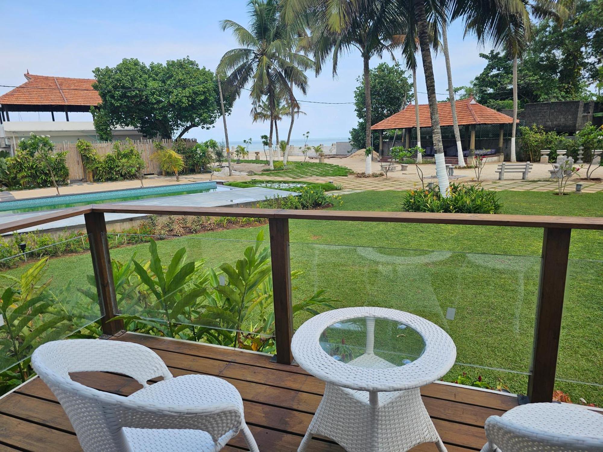 Ether Marari Beachfront Mararikulam Exterior foto