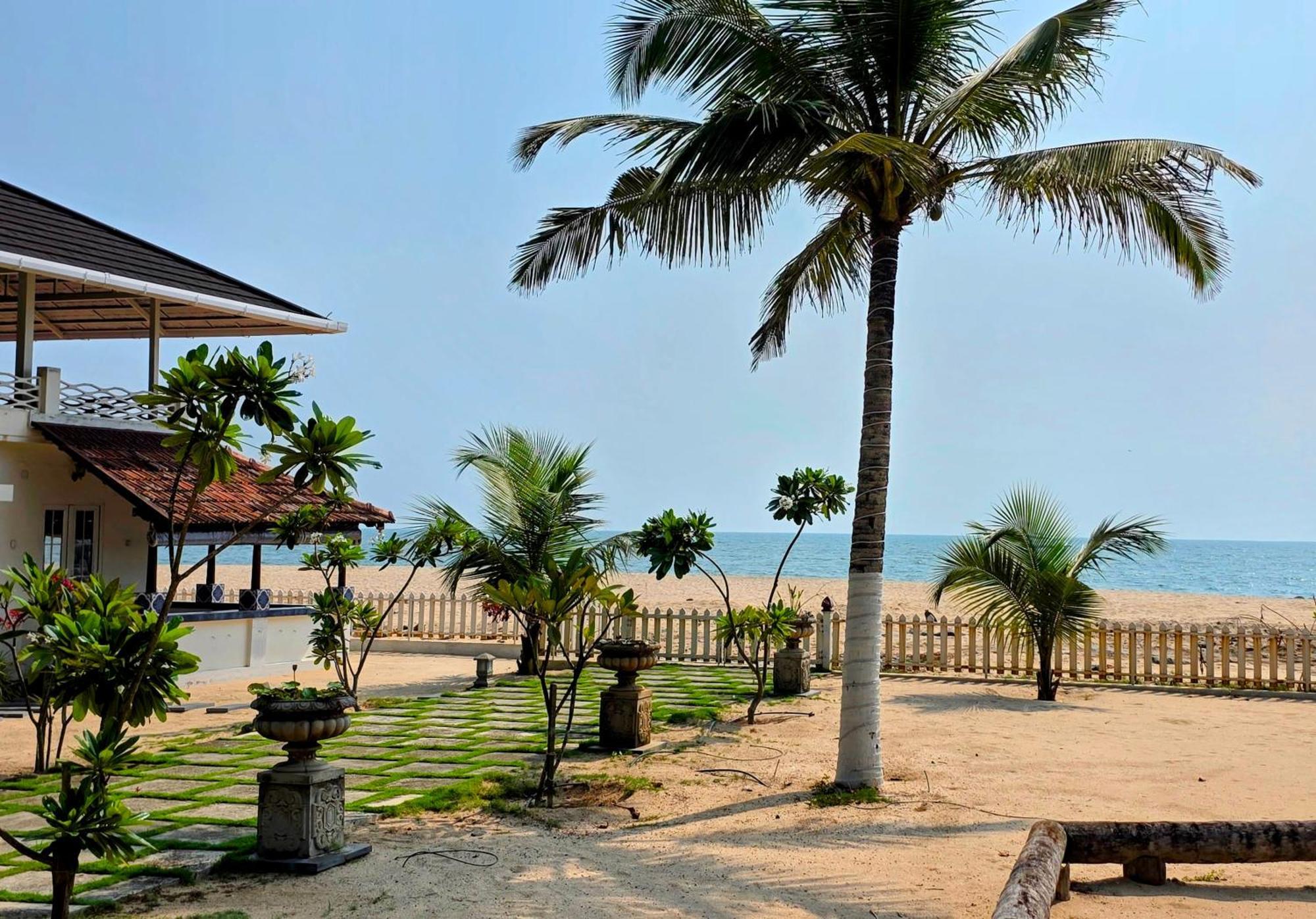 Ether Marari Beachfront Mararikulam Exterior foto